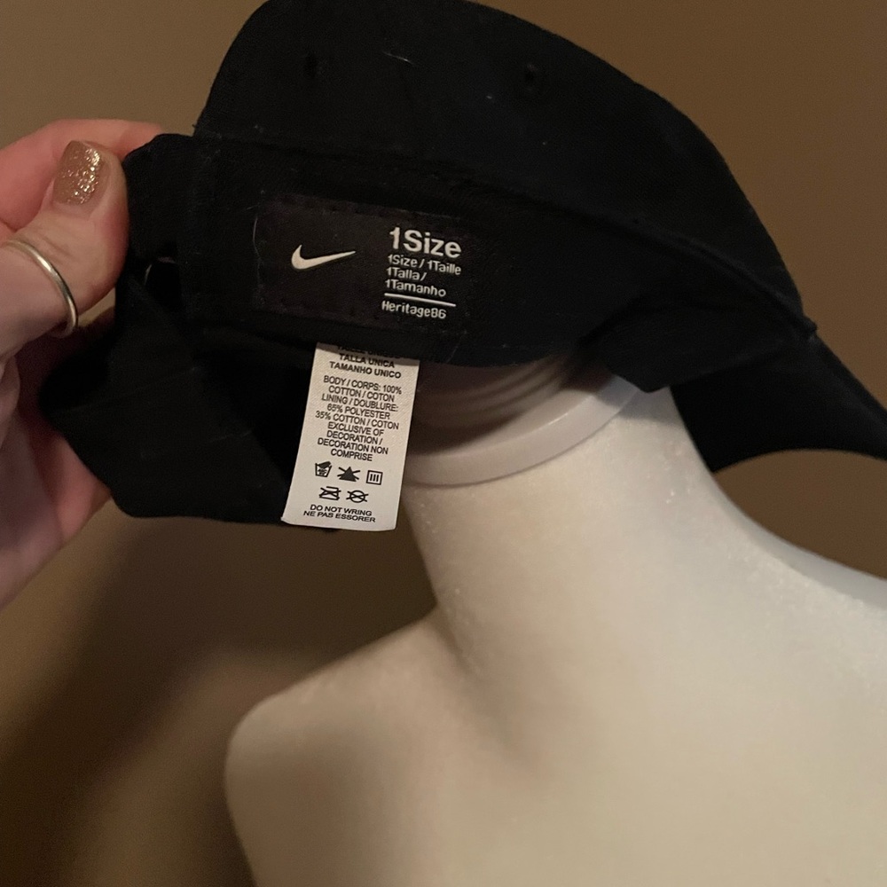 Nike hat - Picture 8 of 12